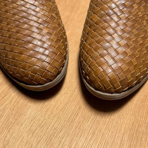 Sseko | Woven Leather Cloud Mules | Size 8 - Picture 8 of 13